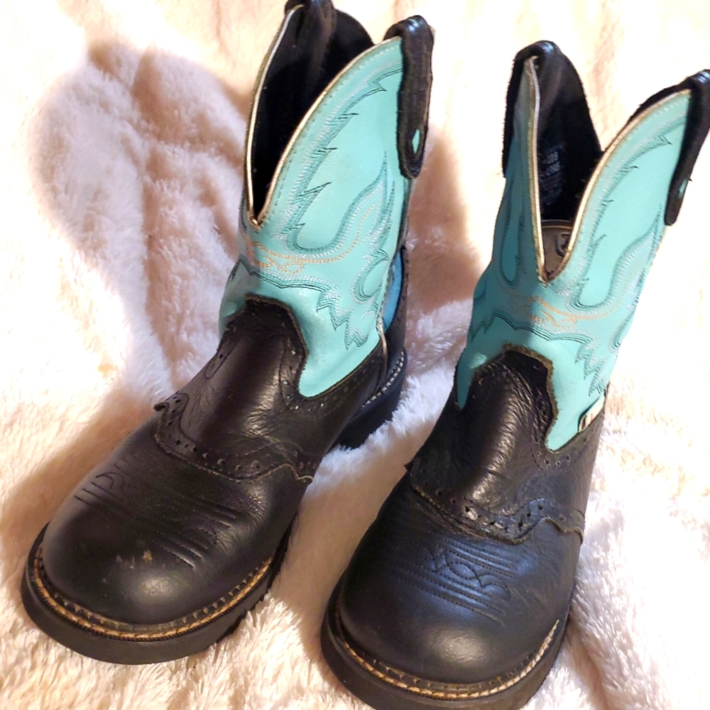 justin gypsy gemma leather boots.